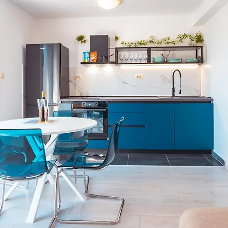 Diving In Apartman *