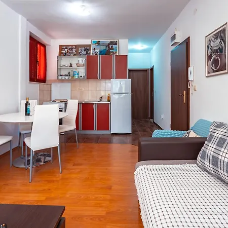 Diving In Apartman *