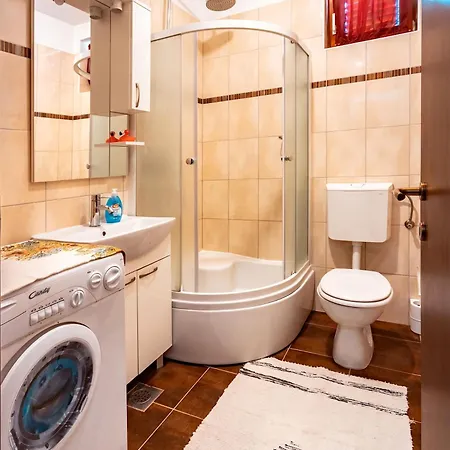 Diving In Apartman *