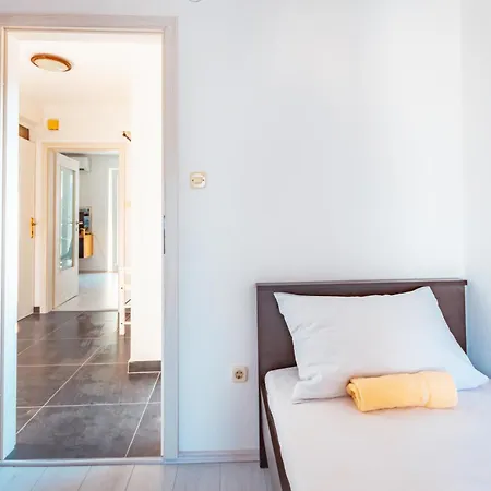 Diving In 아파트 *