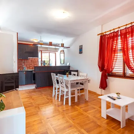 Lana Appartement *